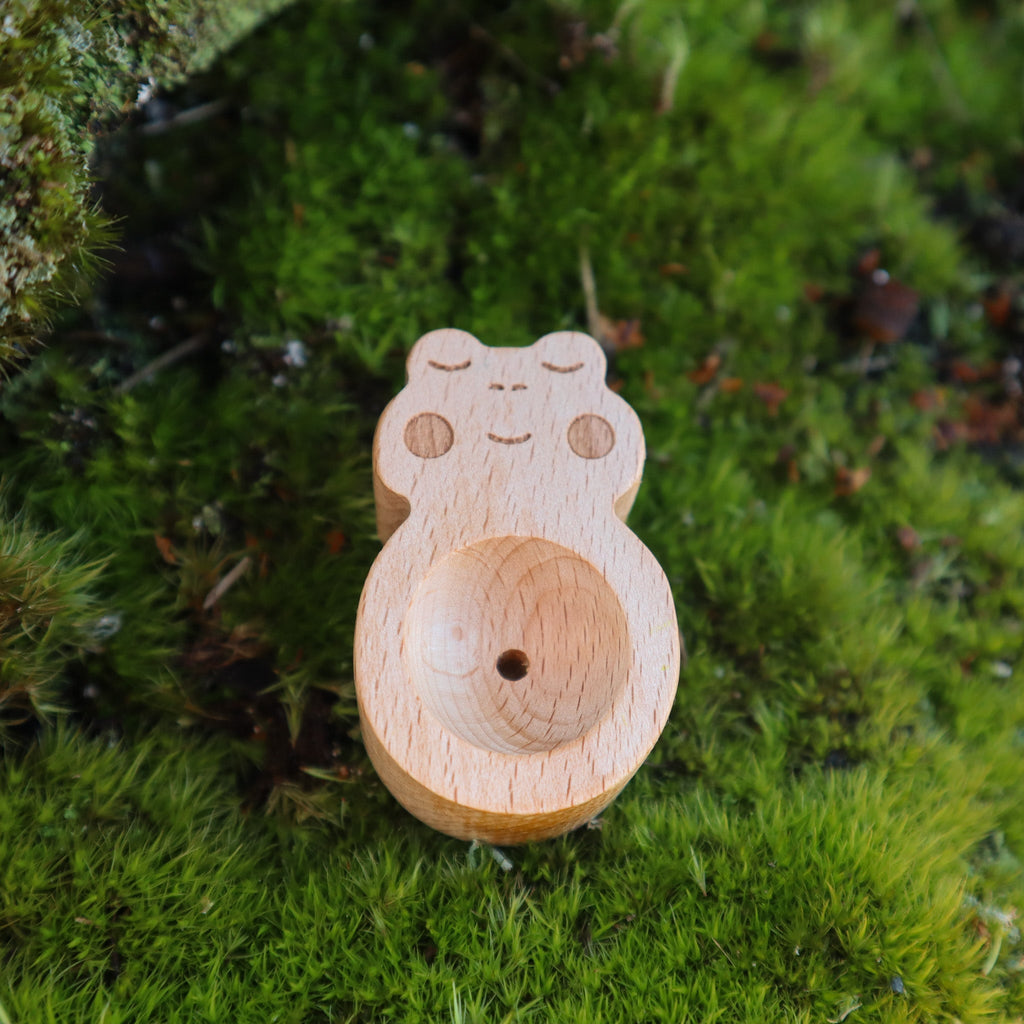 Frog Wooden Essential Oil Diffuser & Incense Holder – FSC Wood, No Power Needed | Plantish.